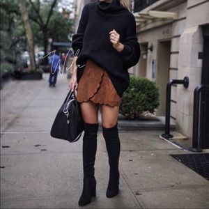 HP✨NWT Scalloped vegan suede skirt, various sizes